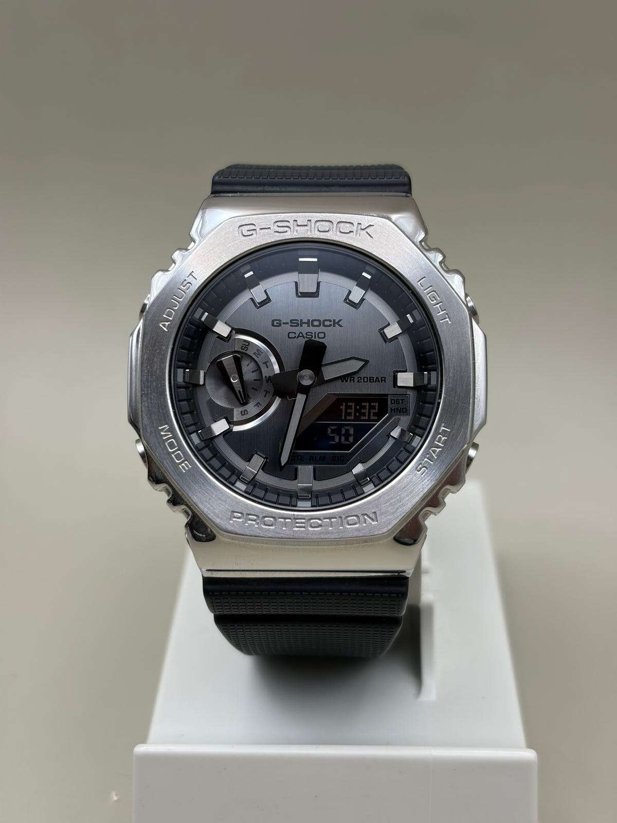 CASIO G-SHOCK GM-2100