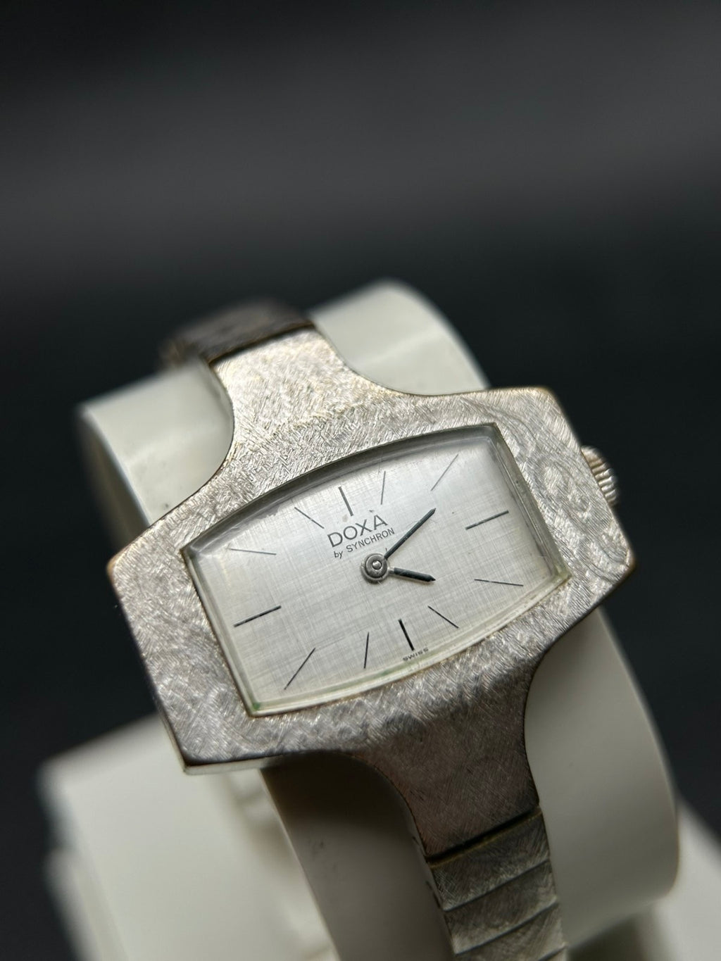 ⌚ DOXA BY SYNCHRON – VINTAGE SWISS MADE